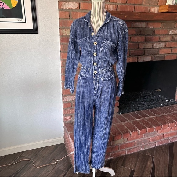 Free People Madrid Double Cloth Gauzy Jumpsuit in Indigo Blue Sz XS - Picture 2 of 9
